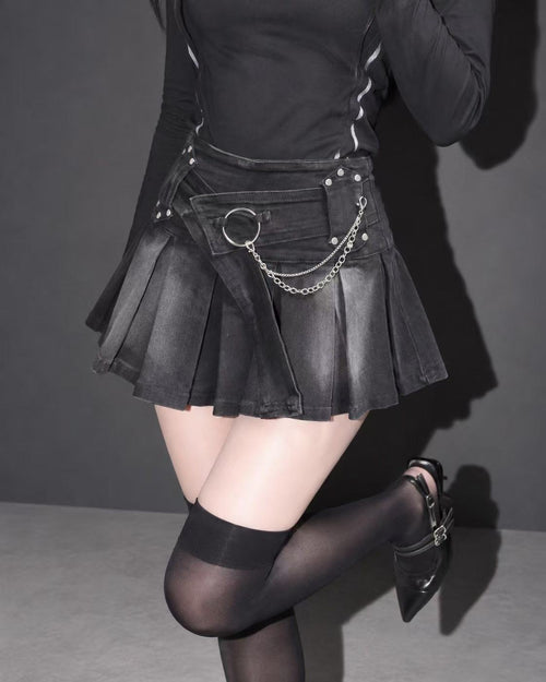 ベルトチェーンプリーツミニスカート